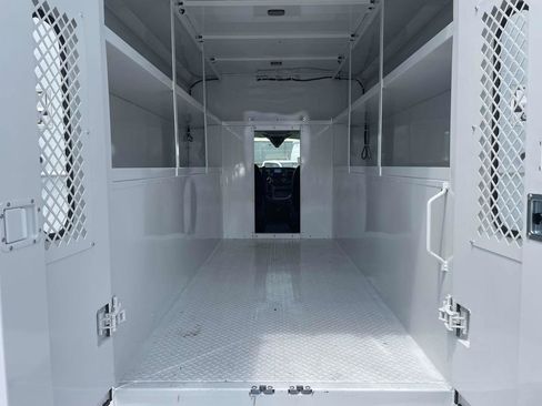 New 2025 Ford Transit 350 image 10