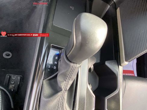 Used 2025 Toyota Camry SE image 21