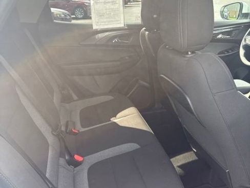 Used 2025 Chevrolet TrailBlazer LT AWD/4WD image 8