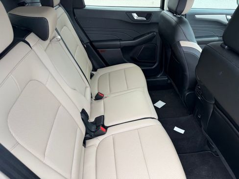 Used 2022 Ford Escape SEL FWD image 19