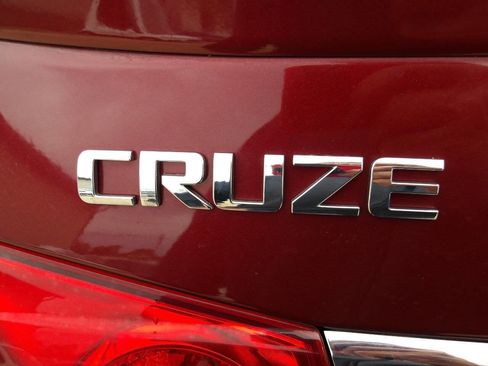 Used 2016 Chevrolet Cruze LT w/ Sun, Sound and Sport Package FWD image 37