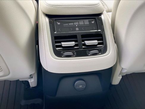 New 2026 Volvo XC90 T8 Ultra image 16