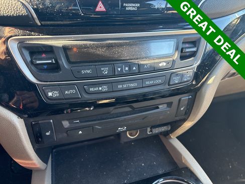Used 2019 Honda Pilot Touring image 19