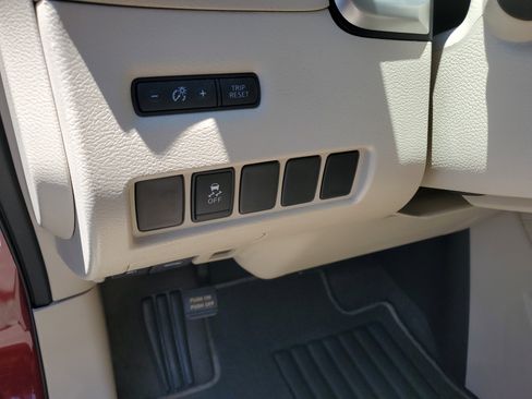 Used 2016 Nissan Murano SV image 13