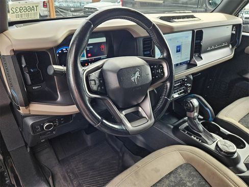 Used 2021 Ford Bronco Wildtrak image 13