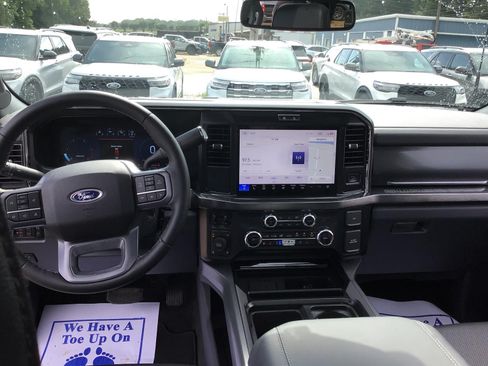 New 2026 Ford F250 Lariat w/ Chrome Package AWD/4WD image 3