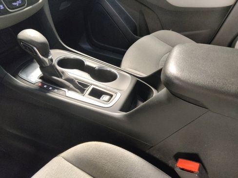 Used 2022 Chevrolet Equinox LS image 26