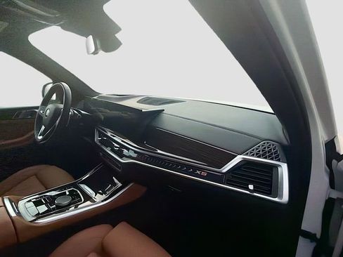 Used 2025 BMW X5 xDrive40i image 14