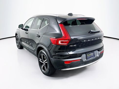 Used 2025 Volvo XC40 B5 Core AWD/4WD image 5