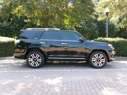 Used 2024 Toyota 4Runner Limited RWD image 8