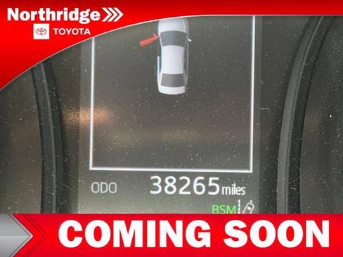 Used 2022 Toyota Camry SE w/ Convenience Package FWD image 10
