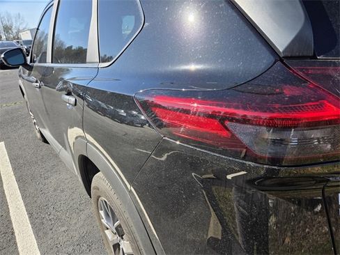 Certified 2024 Nissan Rogue S image 4