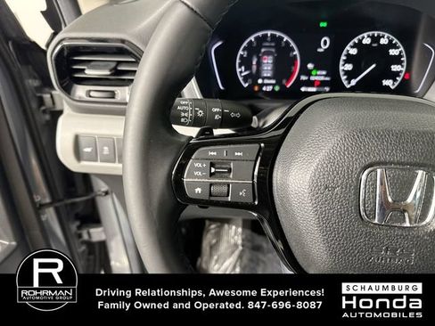 Used 2025 Honda Pilot EX-L image 12