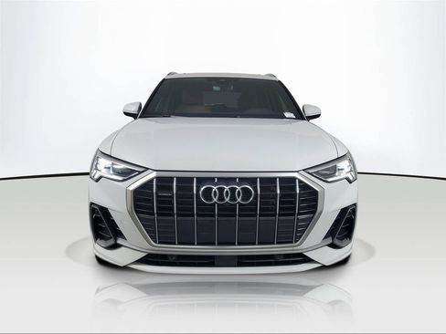 Used 2023 Audi Q3 2.0T Premium Plus w/ Premium Plus Package AWD/4WD image 2