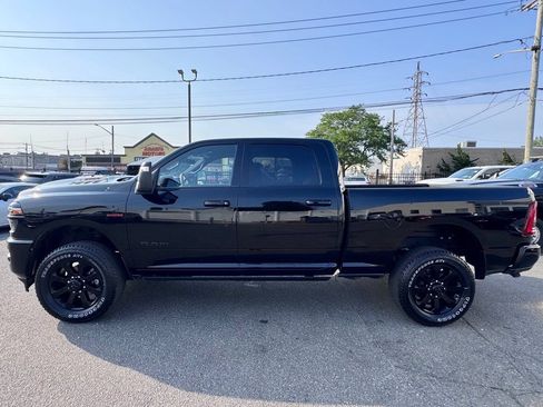 Used 2025 RAM 2500 Laramie AWD/4WD image 4