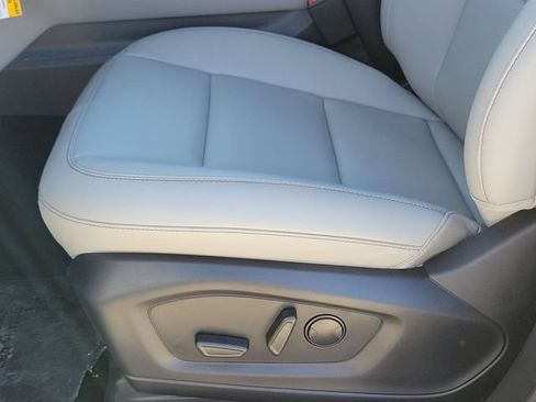 New 2026 Ford Explorer Active w/ Active Comfort Package AWD/4WD image 16