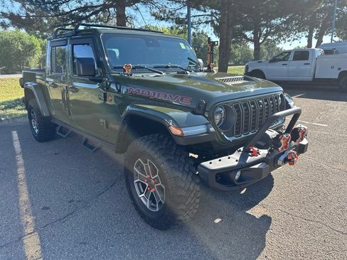 Used 2024 Jeep Gladiator Mojave AWD/4WD image 5
