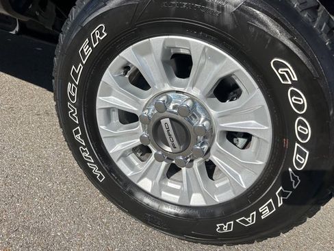 Used 2022 Ford F250 XL w/ STX Appearance Package image 28