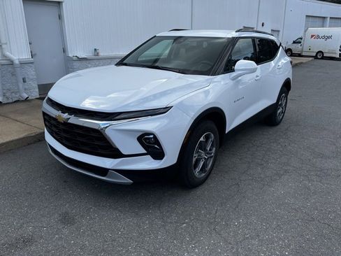 New 2025 Chevrolet Blazer LT w/ Convenience Package image 9