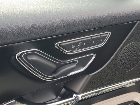 New 2026 Lincoln Corsair Premiere image 9