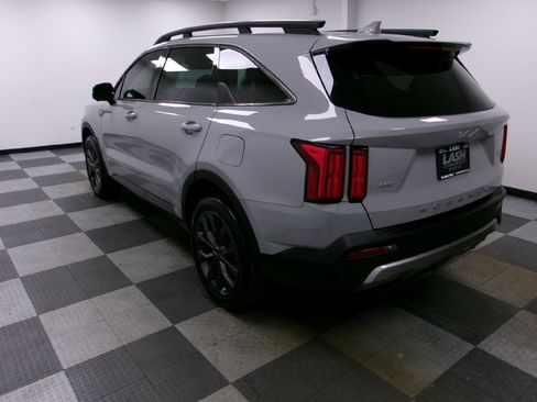 Used 2022 Kia Sorento SX Prestige w/ Rust Color Package image 2