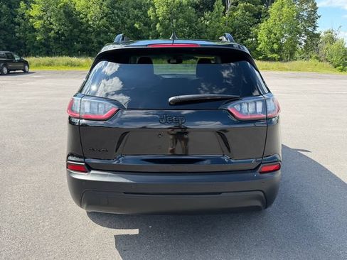 Used 2023 Jeep Cherokee Altitude Lux AWD/4WD image 4