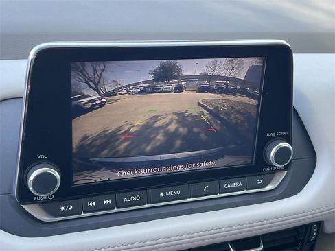 Certified 2023 Nissan Rogue SV image 15