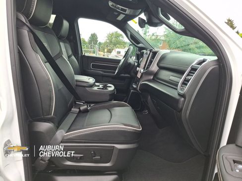 Used 2026 RAM 2500 Laramie AWD/4WD image 22
