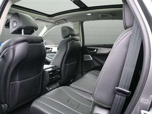 Certified 2025 Acura MDX SH-AWD w/ Technology Package image 10