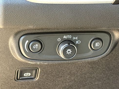 Used 2018 GMC Terrain SLT w/ Preferred Package FWD image 21