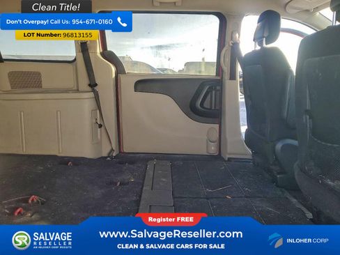 Used 2012 Dodge Grand Caravan SE image 15
