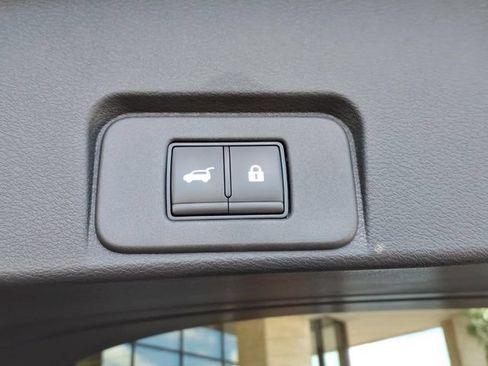 Used 2026 Nissan Rogue Platinum w/ Platinum Premium Package AWD/4WD image 30
