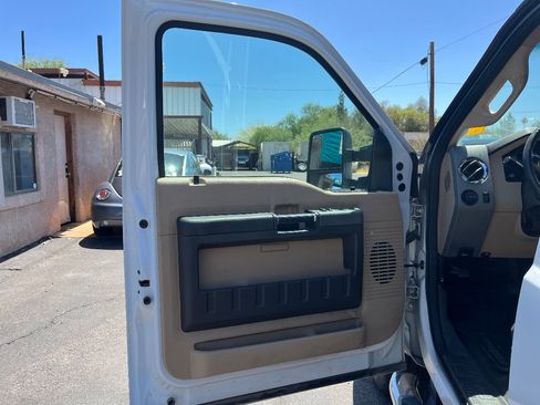 Used 2012 Ford F250 Lariat w/ Lariat Interior Pkg AWD/4WD image 12