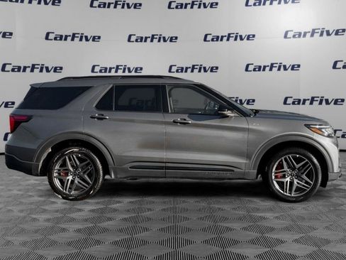 Used 2025 Ford Explorer ST-Line w/ ST-Line Street Pack image 7