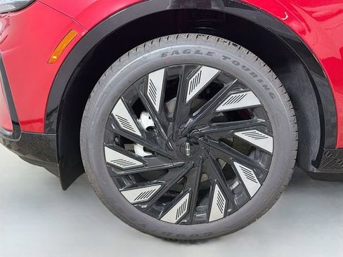 New 2026 Lincoln Nautilus Reserve w/ Jet Appearance Package image 34