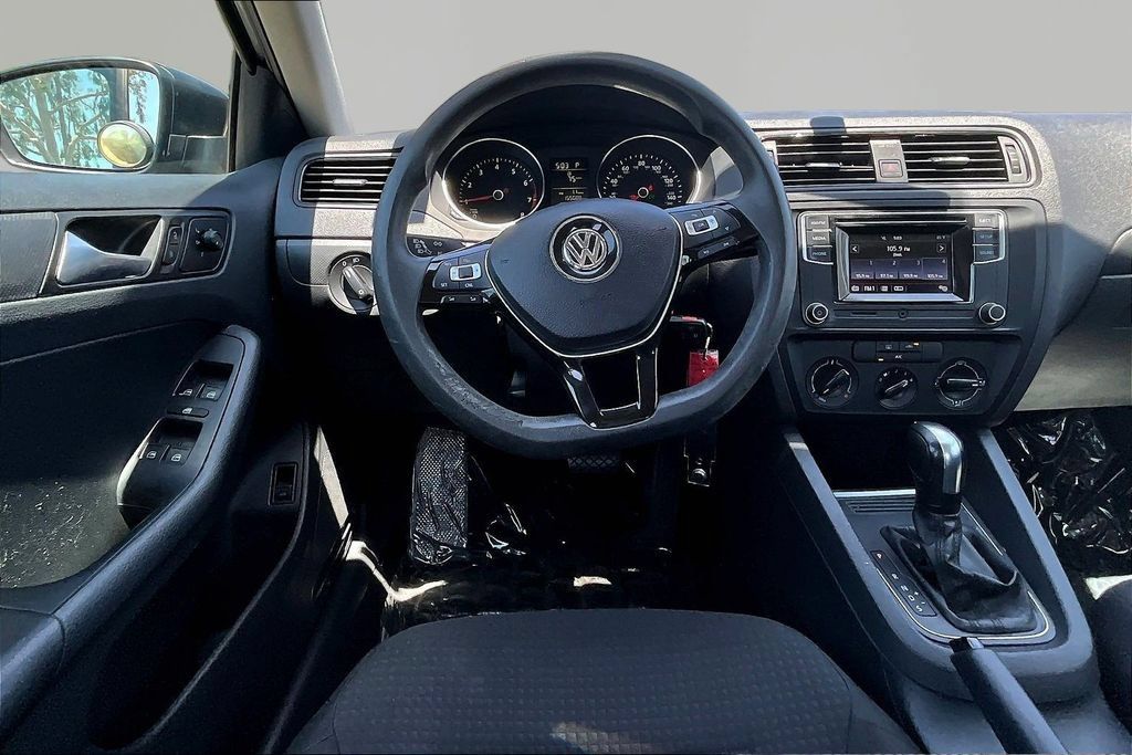 Used 2016 Volkswagen Jetta S FWD image 8