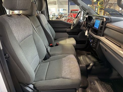 Used 2023 Ford F250 XLT w/ FX4 Off-Road Package image 13