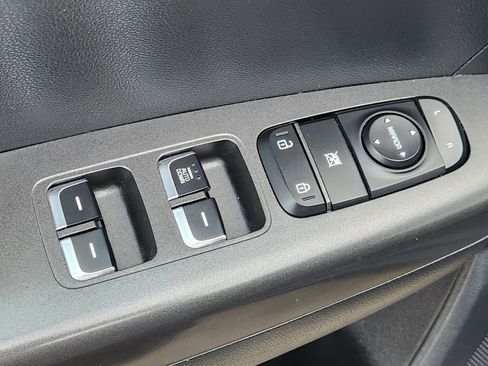 Used 2021 Kia Sportage LX FWD image 22