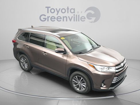 Used 2019 Toyota Highlander XLE image 20