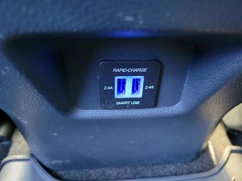 Used 2019 Toyota RAV4 LE image 15