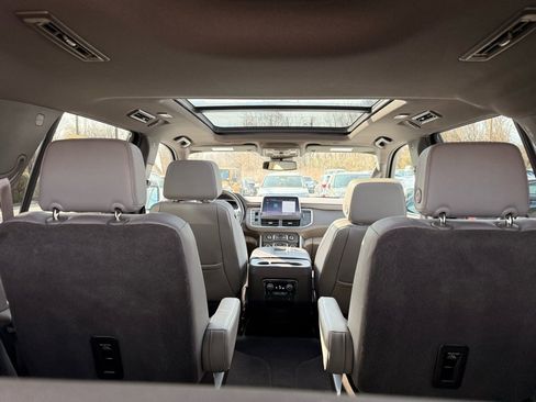 Used 2023 Chevrolet Tahoe LT w/ Luxury Package image 38