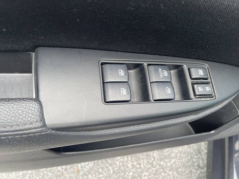 Used 2014 Subaru Legacy 2.5i Premium AWD/4WD image 12