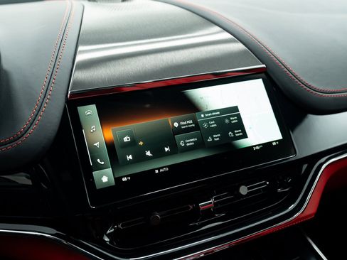 Used 2025 Aston Martin DBX 707 image 38