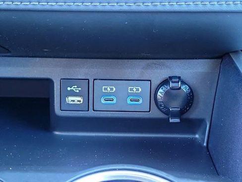 Used 2022 Toyota Highlander XLE image 35