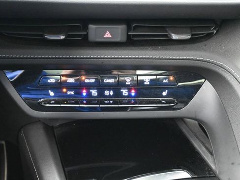 Used 2023 Buick Envision Essence w/ Sport Touring Package image 20