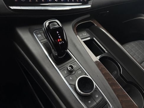 Used 2024 Cadillac Escalade Sport Platinum image 19