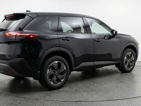 Used 2025 Nissan Rogue SV FWD image 9