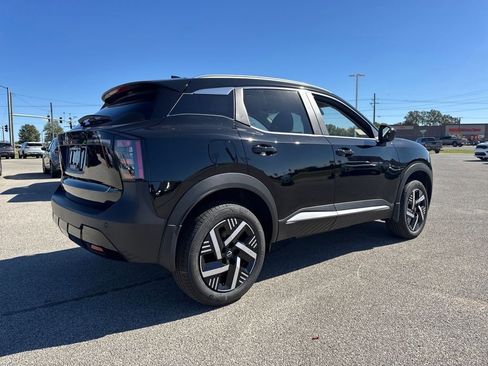 New 2026 Nissan Kicks SV image 6