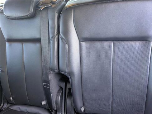 Used 2022 Ford Expedition XLT image 12