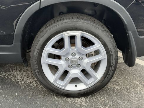 Used 2025 Honda Passport EX-L image 35